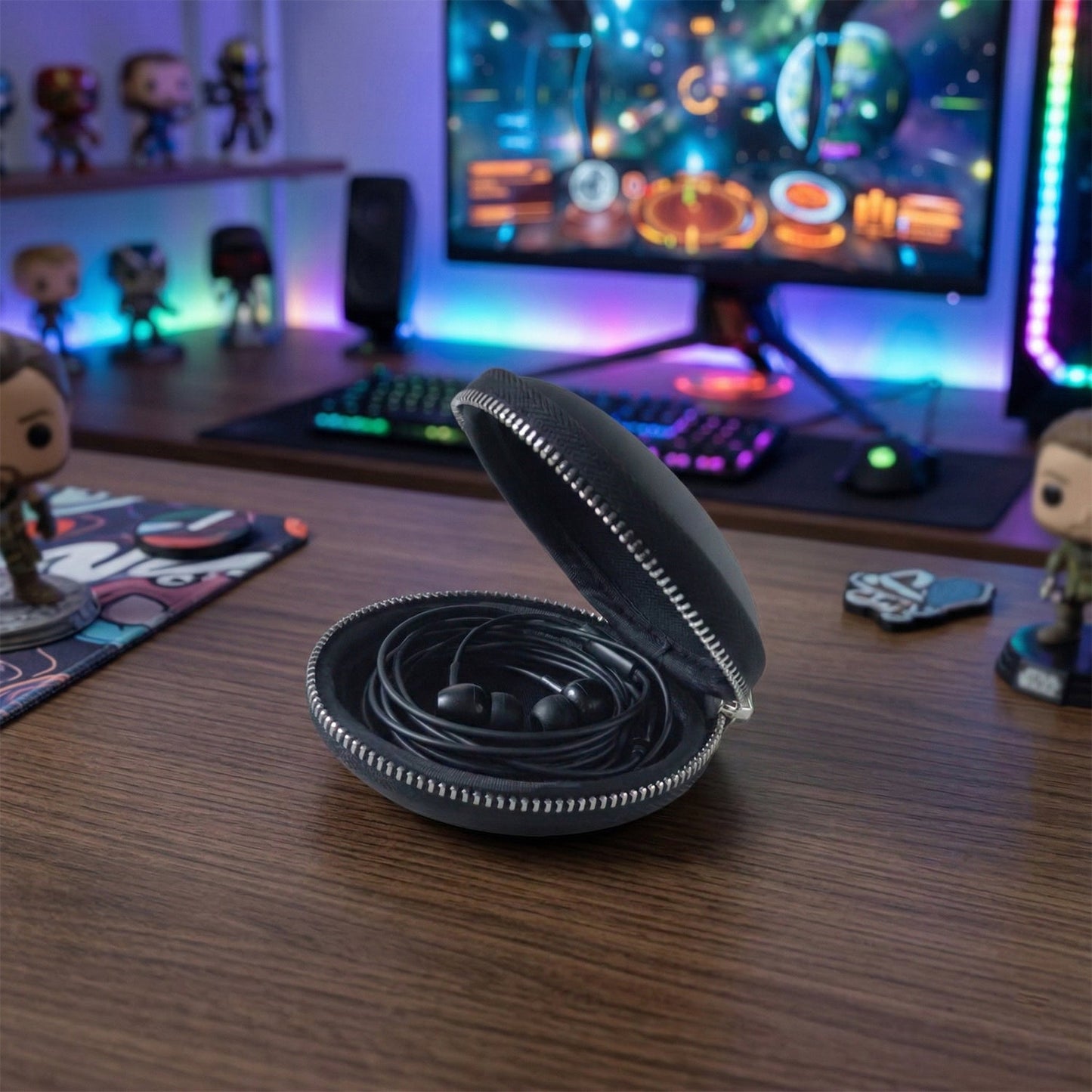 Headphone storage pouch for safe organization