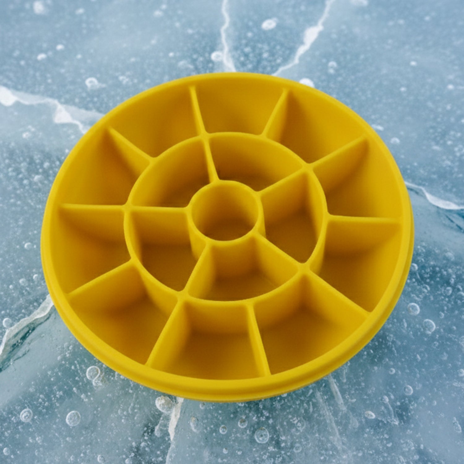 Flexible round mold tray for easy ice removal and cleaning