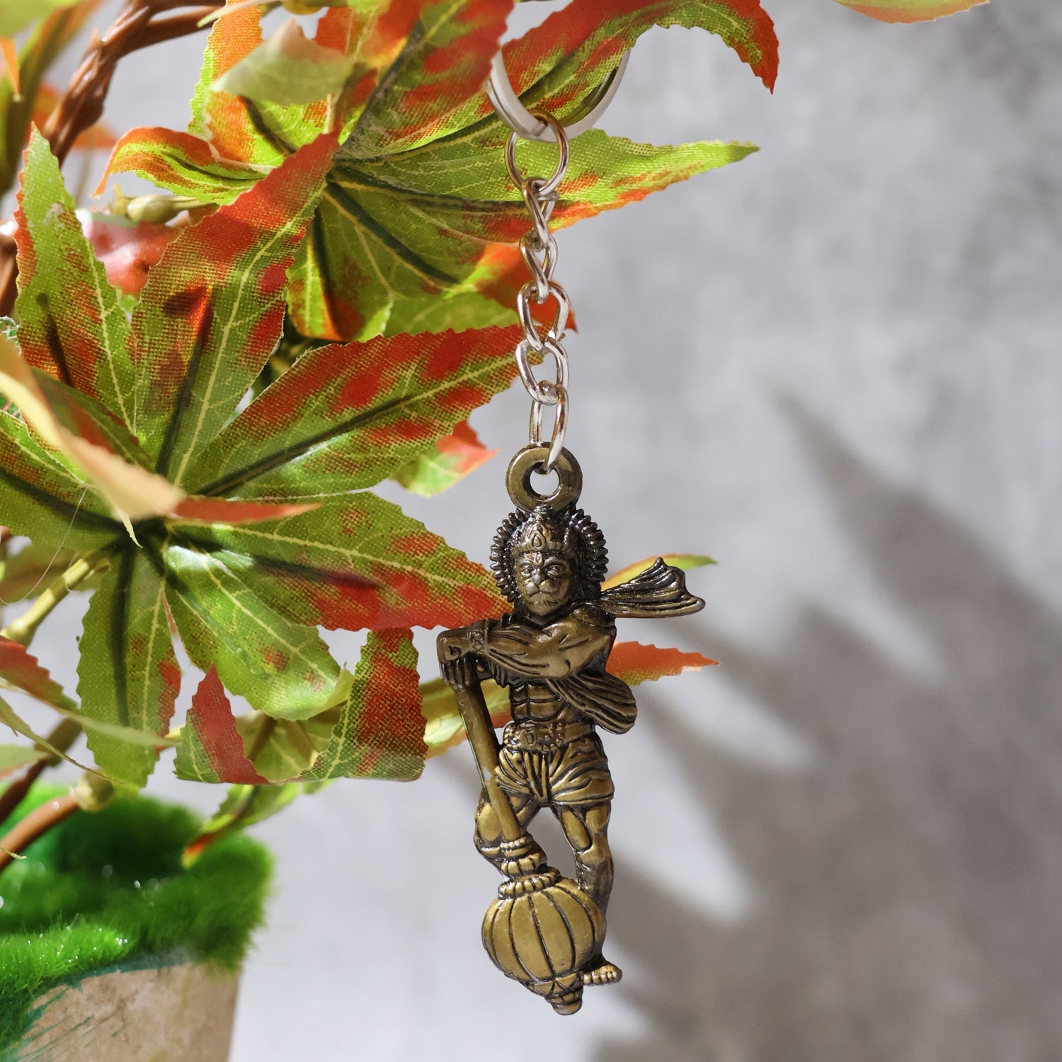 Hanuman metal keychain offering faithful style for car and house keys