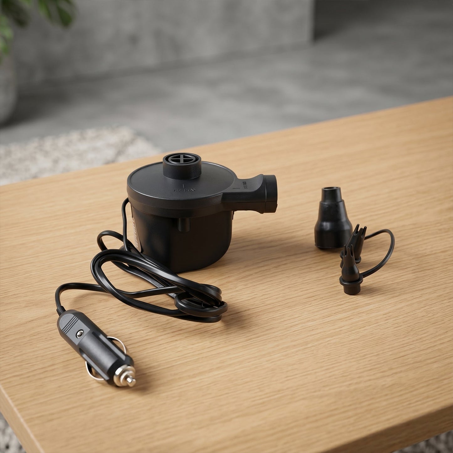 Portable electric pump for inflating car air mattress
